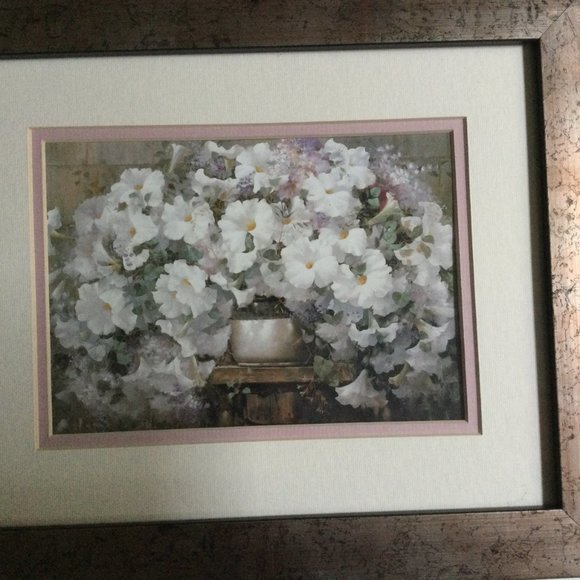 Framed Print Bouquet of Petunias small wall decor - Picture 2 of 3